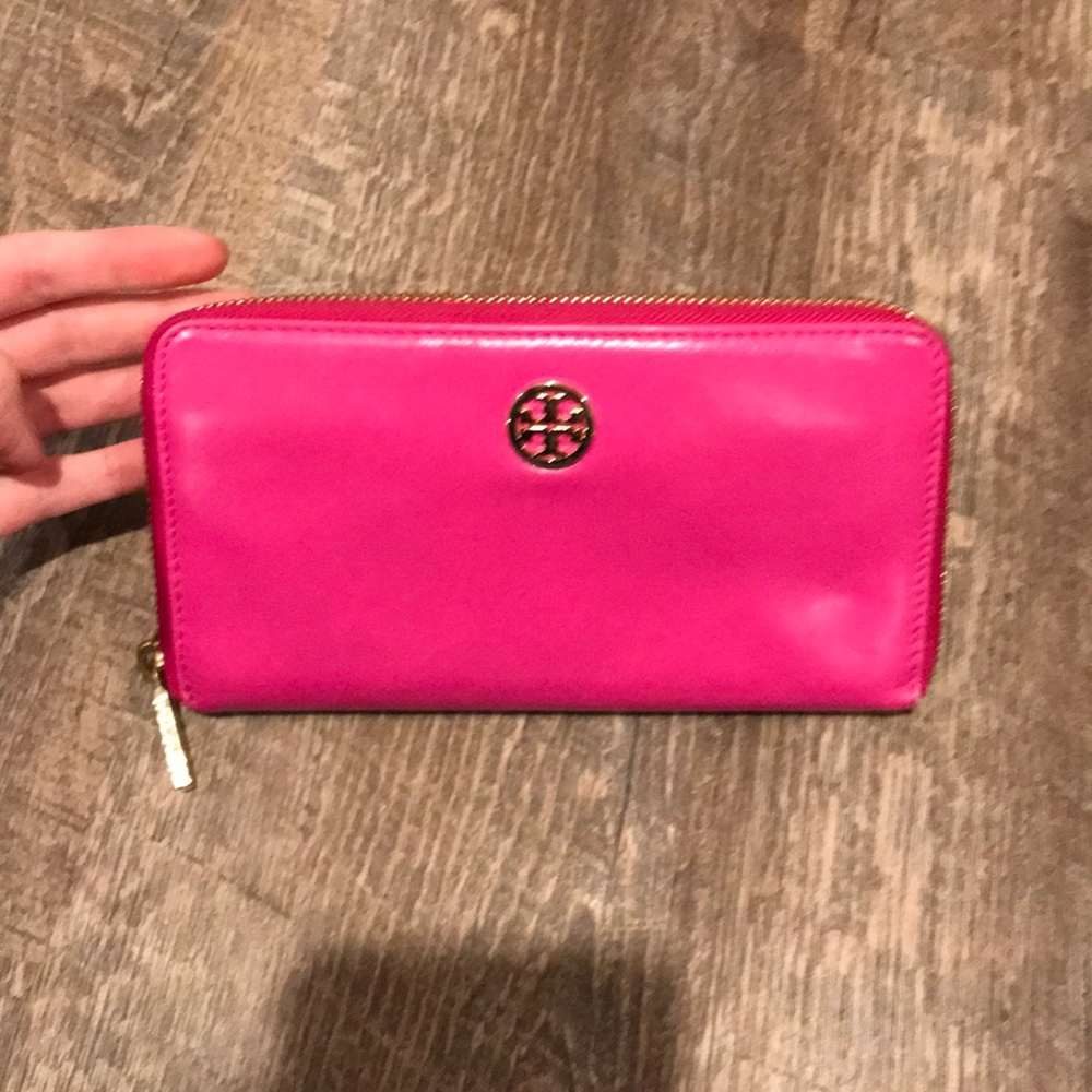 Tory Burch wallet